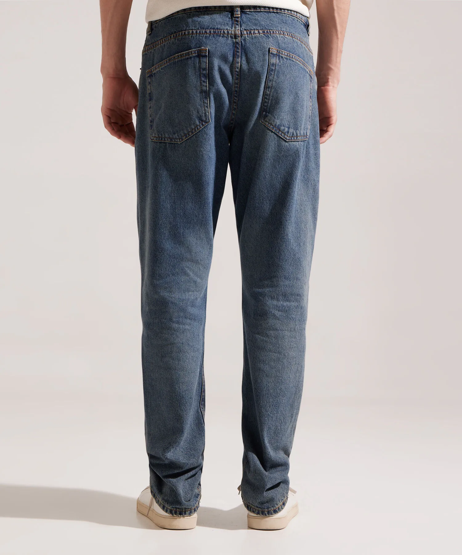 Jean Regular Clasic Tono Medio Dirty-