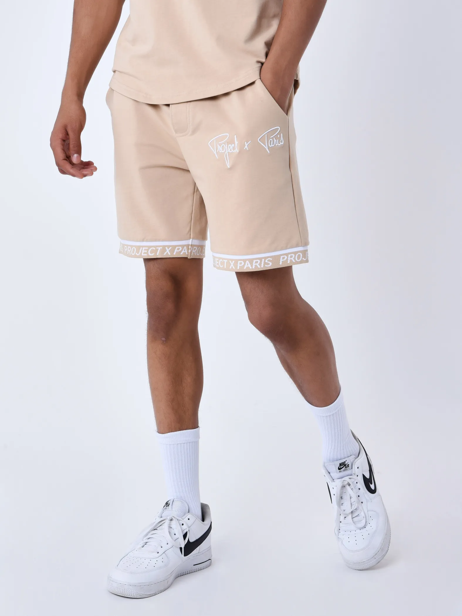 Pantalones cortos con bandas elásticas