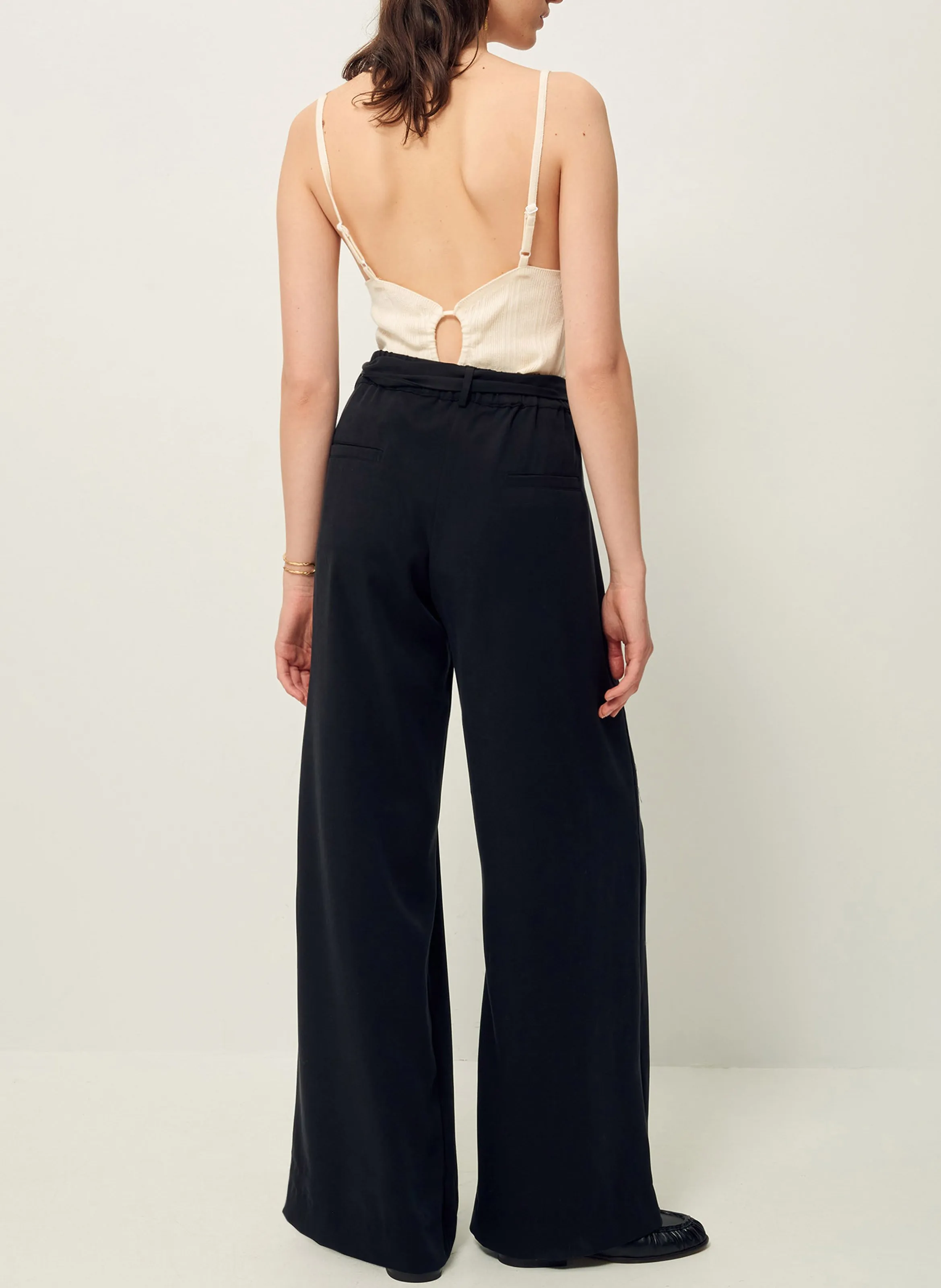 SESSUN CHERISH - Top con cuello redondo en beige